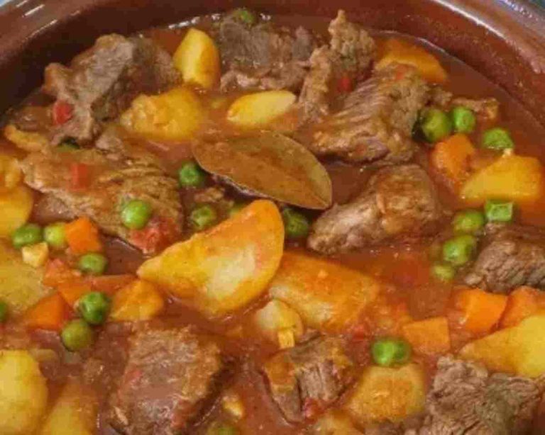 Guiso de Patatas y Carne: Una Deliciosa Receta Casera