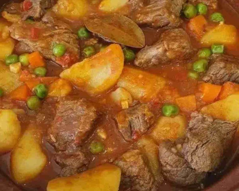 delicioso Guiso de Patatas y Carne