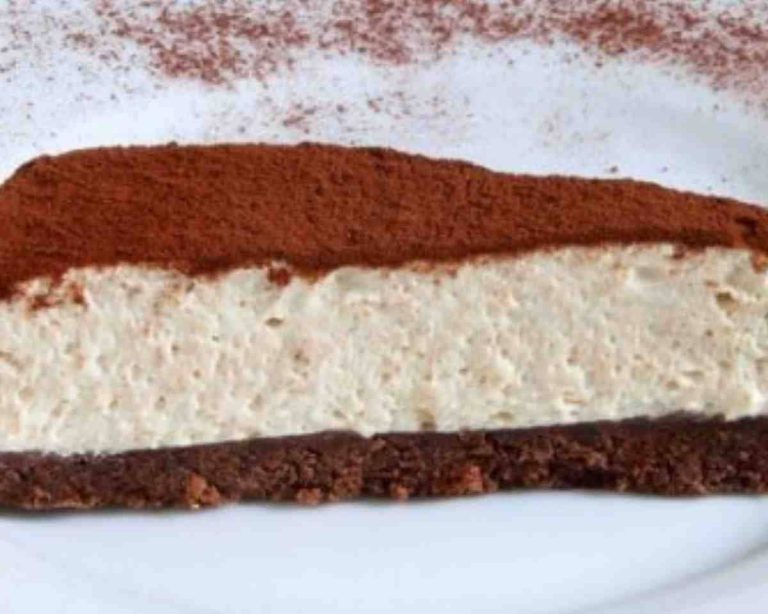 Cheesecake de Café: la Receta de un Postre Fresco y Cremoso sin Horno